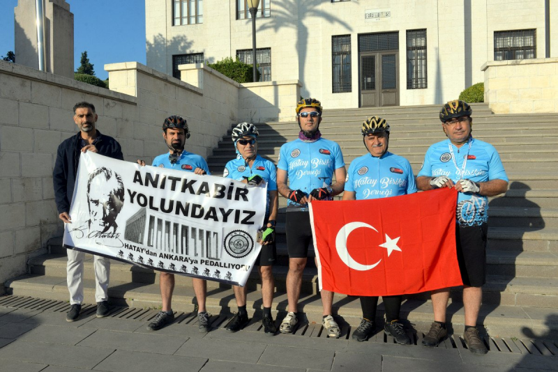 Hatay'dan 10 Kasım için bisikletle yola düştüler